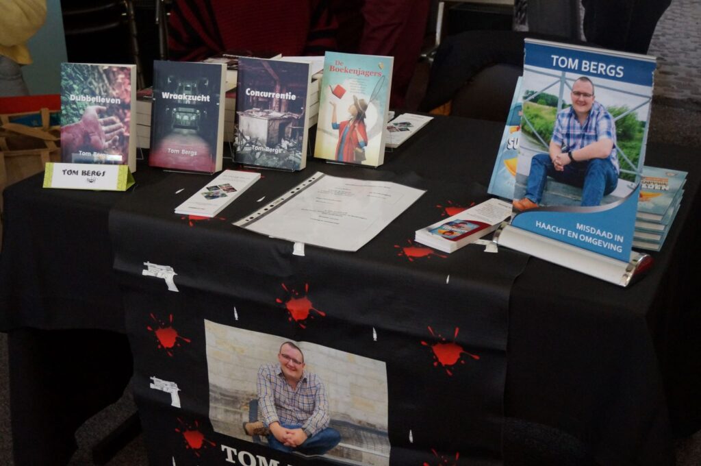 De woordenwevers – editie Bonheiden 2024 - boekenstand Tom Bergs © Tony Van Den Eede